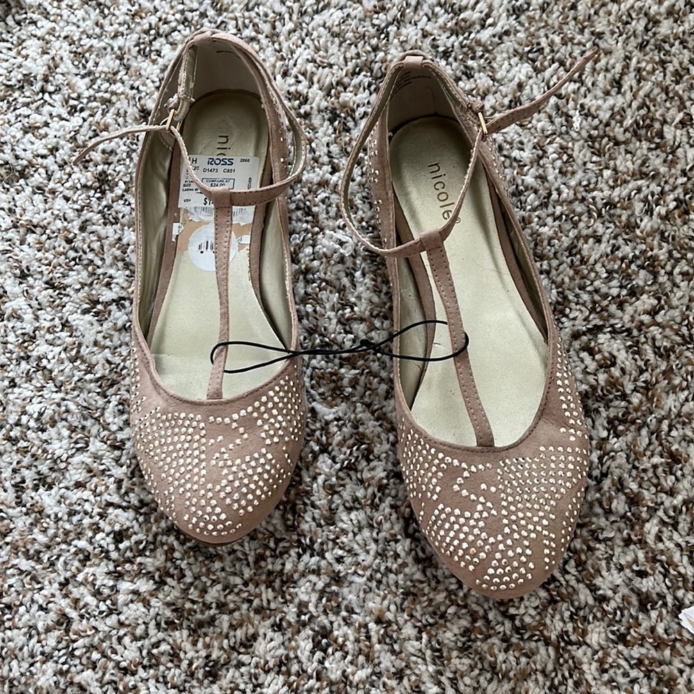 NWT studded nude t-strap ballet flats